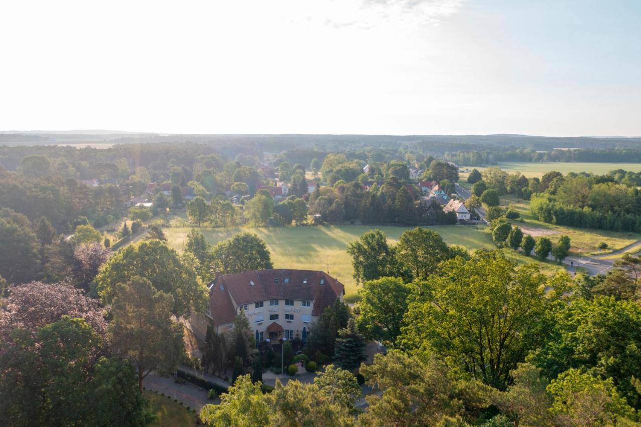 Hotel Am Wald B&B Михендорф Экстерьер фото